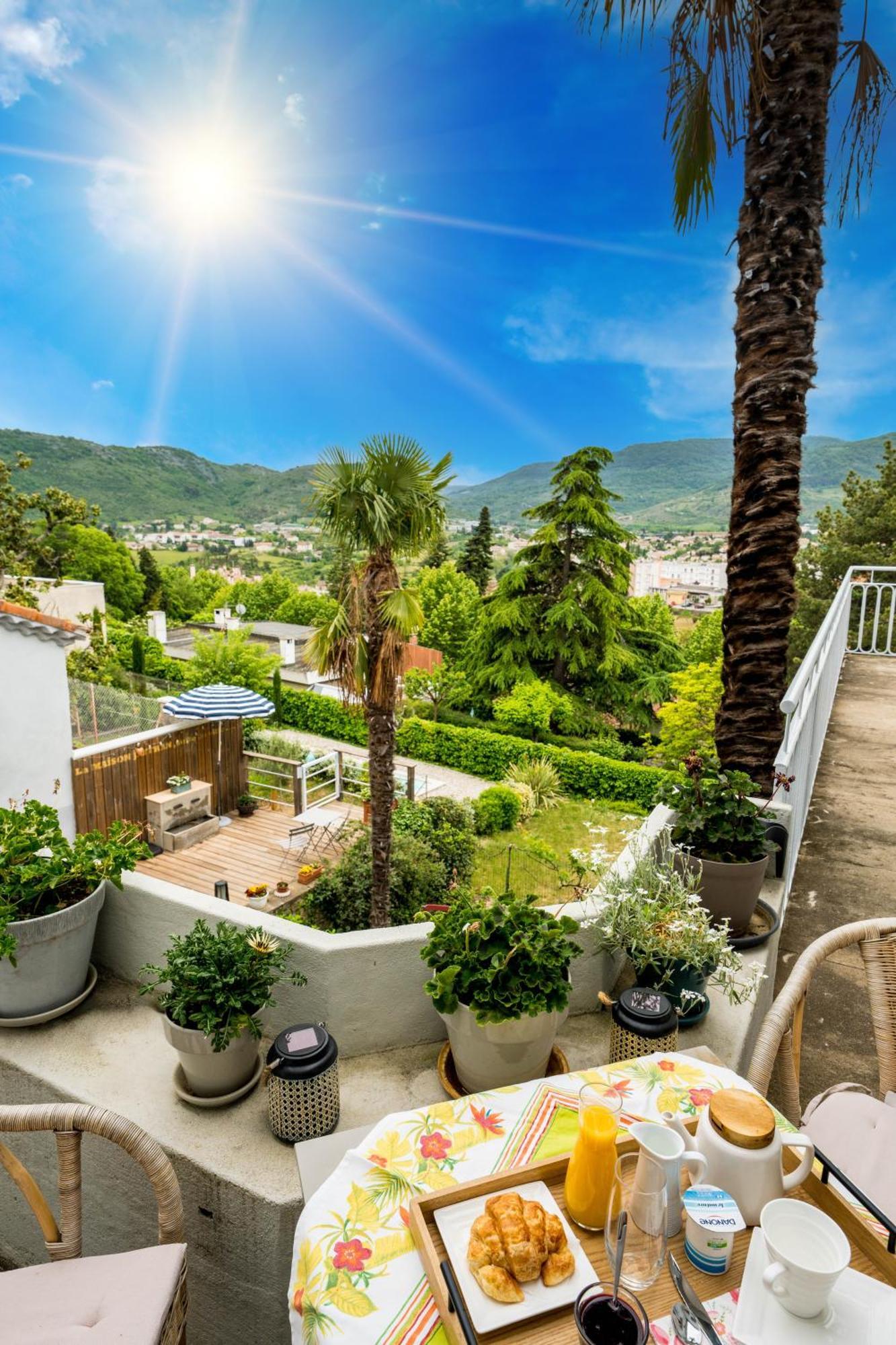 La Maison Jaffran, Suite En Ville Privas Exterior photo